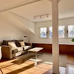 Apartment Menendez Pelayo 55 - Monabri