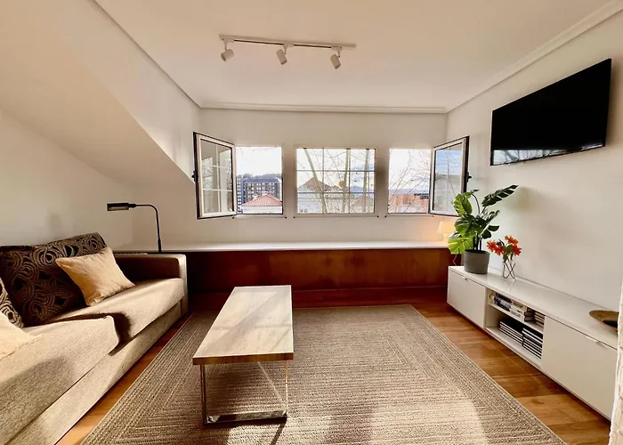 Menendez Pelayo 55 - Monabri شقة